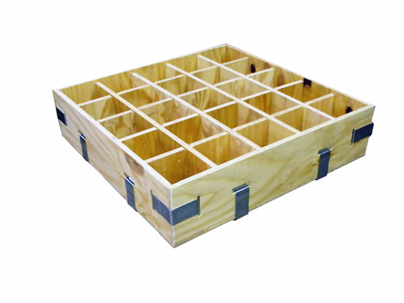Caja de madera con interiores complejos Clipbox